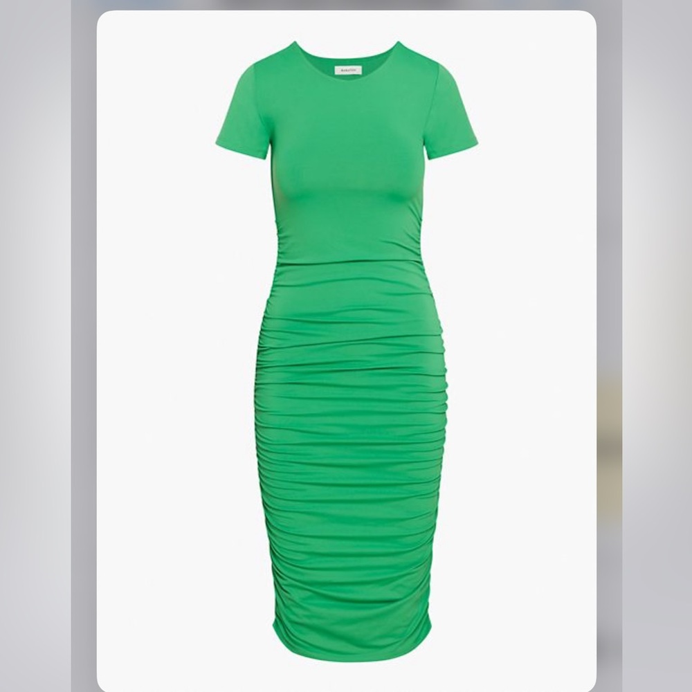 Aritzia Babaton
CONTOUR RUCHED MIDI DRESS